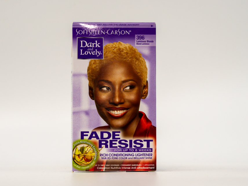 DARK &amp; LOVELY 396 BLOND LUMINEUX