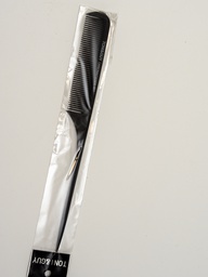 TONI&amp;GUY PEIGNE A QUEUE CARBONANTIS TATIC 8615          F